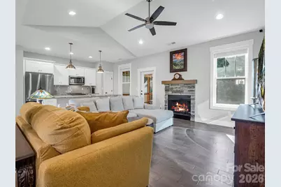 128 Shoeing Box Way, Hendersonville, NC 28792 - Photo 6