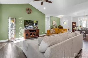 128 Shoeing Box Way, Hendersonville, NC 28792 - Photo 8