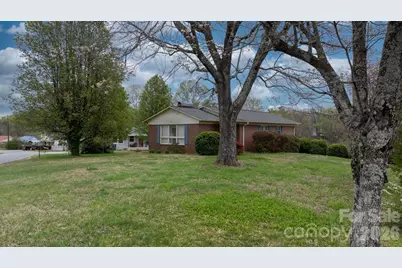 200 Hayes Avenue, Hudson, NC 28638 - Photo 1