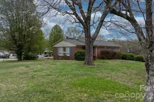 200 Hayes Ave, Hudson, NC 28638 - Photo 1