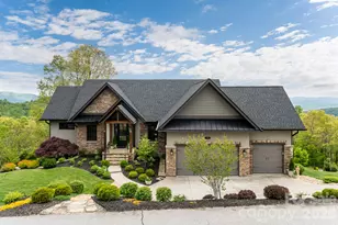 332 Summerset Dr, Hendersonville, NC 28792 - Photo 2