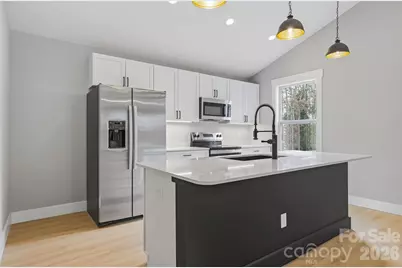 133 Moore Street, Hendersonville, NC 28739 - Photo 2