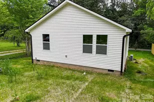 133 Moore St, Hendersonville, NC 28739 - Photo 4