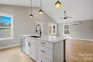 133 Moore St, Hendersonville, NC 28739 - Photo 24