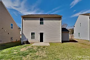 814 Sarah Laura Ln, Statesville, NC 28625 - Photo 2