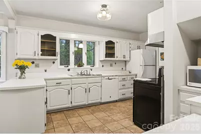 3002 Kanuga Road, Hendersonville, NC 28739 - Photo 24