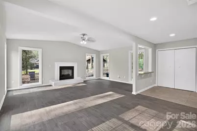 5143 Delivau Drive, Charlotte, NC 28215 - Photo 10