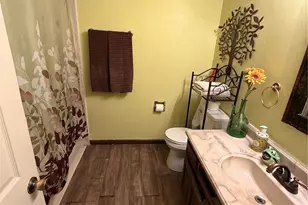 6215 Farm Pond Ln, Charlotte, NC 28212 - Photo 8