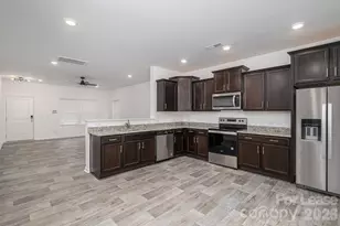 1004 Davis Hls Dr, Dallas, NC 28034 - Photo 6