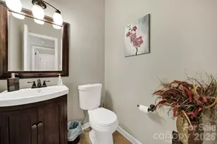 7221 Maitland Ln, Charlotte, NC 28215 - Photo 16