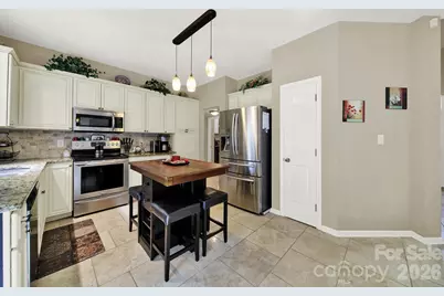 7221 Maitland Lane, Charlotte, NC 28215 - Photo 12