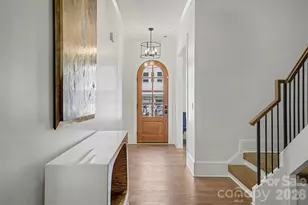 915 Laurel Creek Ln, Charlotte, NC 28211 - Photo 4