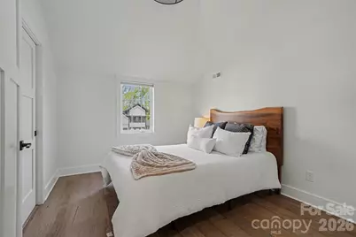 915 Laurel Creek Lane, Charlotte, NC 28211 - Photo 40