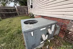 731 E 3rd Ave, Gastonia, NC 28054 - Photo 6