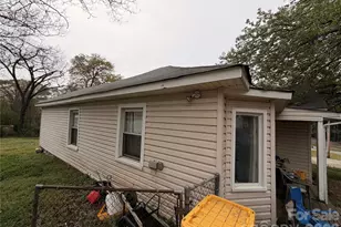 731 E 3rd Ave, Gastonia, NC 28054 - Photo 2