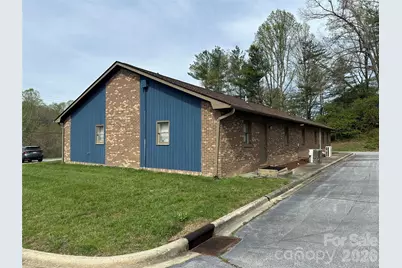 2920 Haywood Road, Hendersonville, NC 28791 - Photo 4