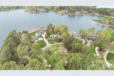 151 Yellow Jacket Circle, Mooresville, NC 28117 - Photo 4