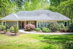 15610 Deerhaven Ct, Davidson, NC 28036 - Photo 4