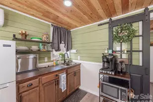 4896 Dutch Cove Rd, Canton, NC 28716 - Photo 32