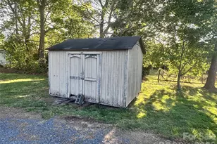 26024 Hobert Rd, Albemarle, NC 28001 - Photo 44