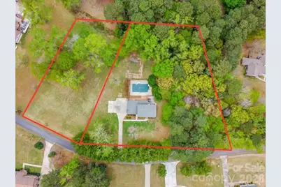 207 Williamsburg Lane, Wadesboro, NC 28170 - Photo 6