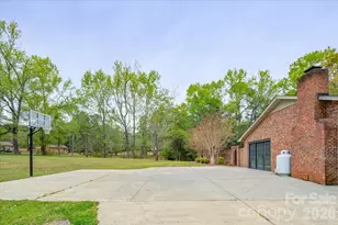 207 Williamsburg Ln, Wadesboro, NC 28170 - Photo 38