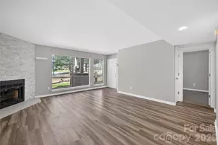 1612 Sharon Rd W, Charlotte, NC 28210 - Photo 6