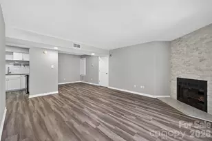 1612 Sharon Rd W, Charlotte, NC 28210 - Photo 4