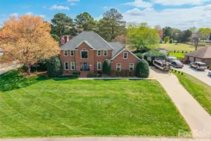 217 Spring Run Dr, Mooresville, NC 28117 - Photo 2