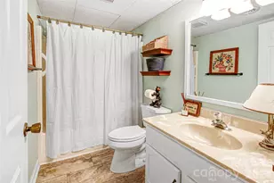 121 Toxaway Vws Dr, Lake Toxaway, NC 28747 - Photo 32