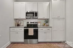 533 Broadway Ct, Statesville, NC 28677 - Photo 6