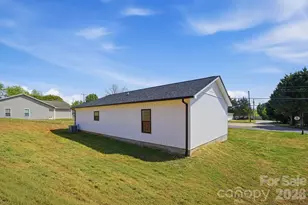 177 Duke St, Granite Falls, NC 28630 - Photo 4