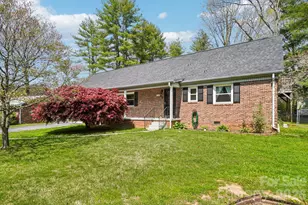 710 Heatherwood Dr, Hendersonville, NC 28792 - Photo 1