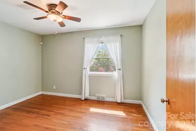 710 Heatherwood Drive, Hendersonville, NC 28792 - Photo 16