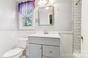 710 Heatherwood Dr, Hendersonville, NC 28792 - Photo 24