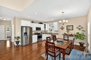 38 Pne Hl Rd, Fairview, NC 28730 - Photo 6