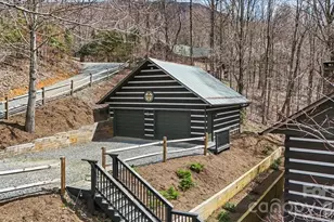 1444 Rich Mountain Rd, Zionville, NC 28698 - Photo 4