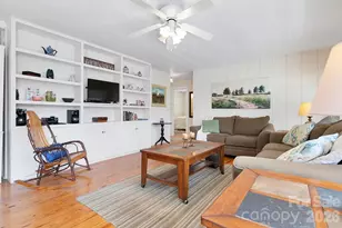 218 Hickory Ln, Lake Toxaway, NC 28747 - Photo 10