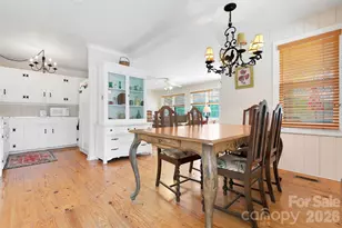 218 Hickory Ln, Lake Toxaway, NC 28747 - Photo 6