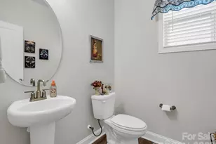 255 Fox Cove Rd, Hendersonville, NC 28792 - Photo 10