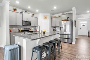 255 Fox Cove Rd, Hendersonville, NC 28792 - Photo 12