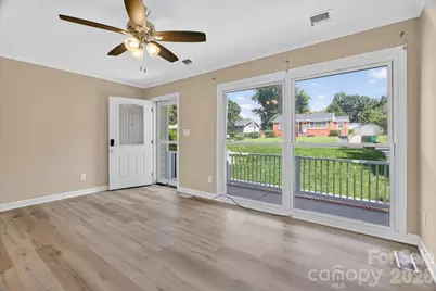 2221 Ludlow Drive, Charlotte, NC 28216 - Photo 6