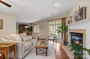 551 Woodfield Ln, Hendersonville, NC 28791 - Photo 4