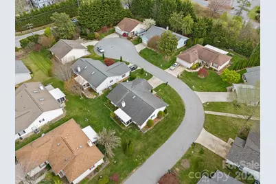 551 Woodfield Lane, Hendersonville, NC 28791 - Photo 16