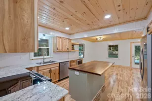 327 Flat Ridge Dr, Lake Toxaway, NC 28774 - Photo 20