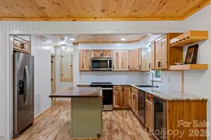 327 Flat Ridge Dr, Lake Toxaway, NC 28774 - Photo 18