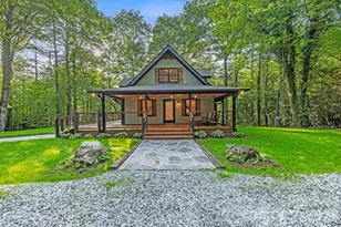 327 Flat Ridge Dr, Lake Toxaway, NC 28774 - Photo 2