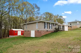 154 Shadowgate Dr, Forest City, NC 28043 - Photo 2