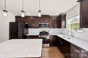 4715 McClure Rd, Charlotte, NC 28216 - Photo 8