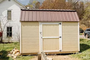 69 W Crawford St, Old Fort, NC 28762 - Photo 4